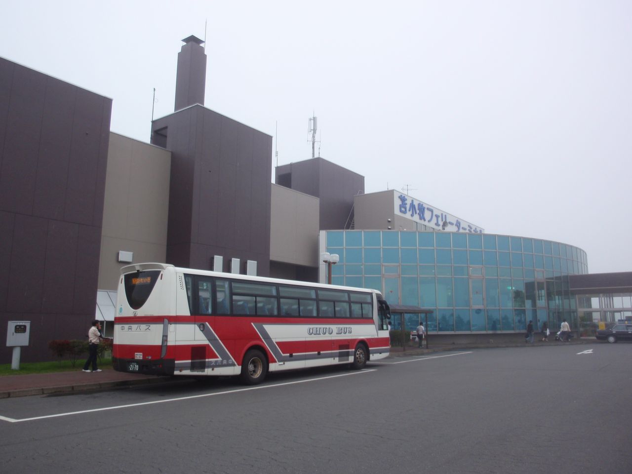 苫小牧フェリーターミナルと北海道中央バス